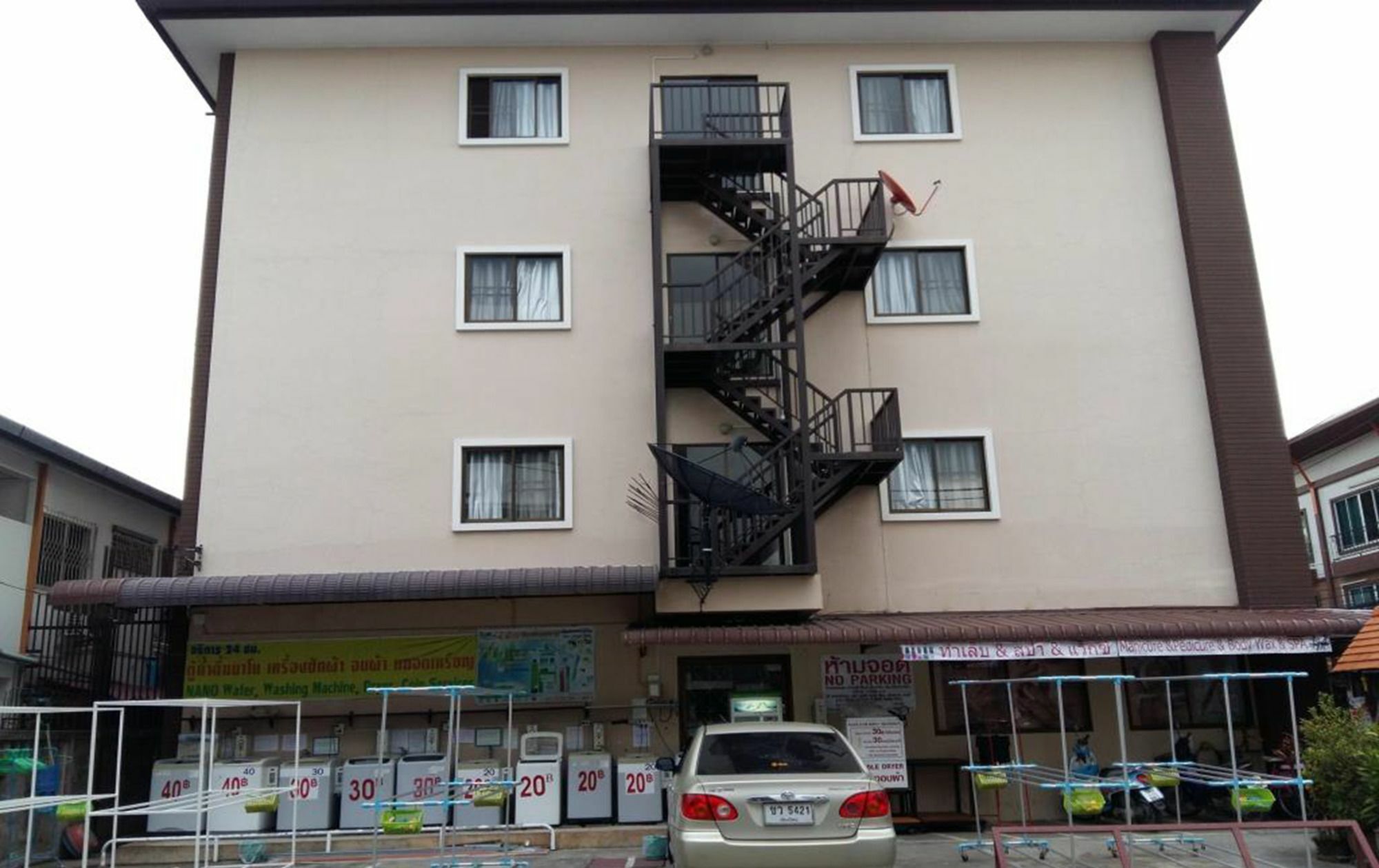 Varada Place Чиангмай Екстериор снимка